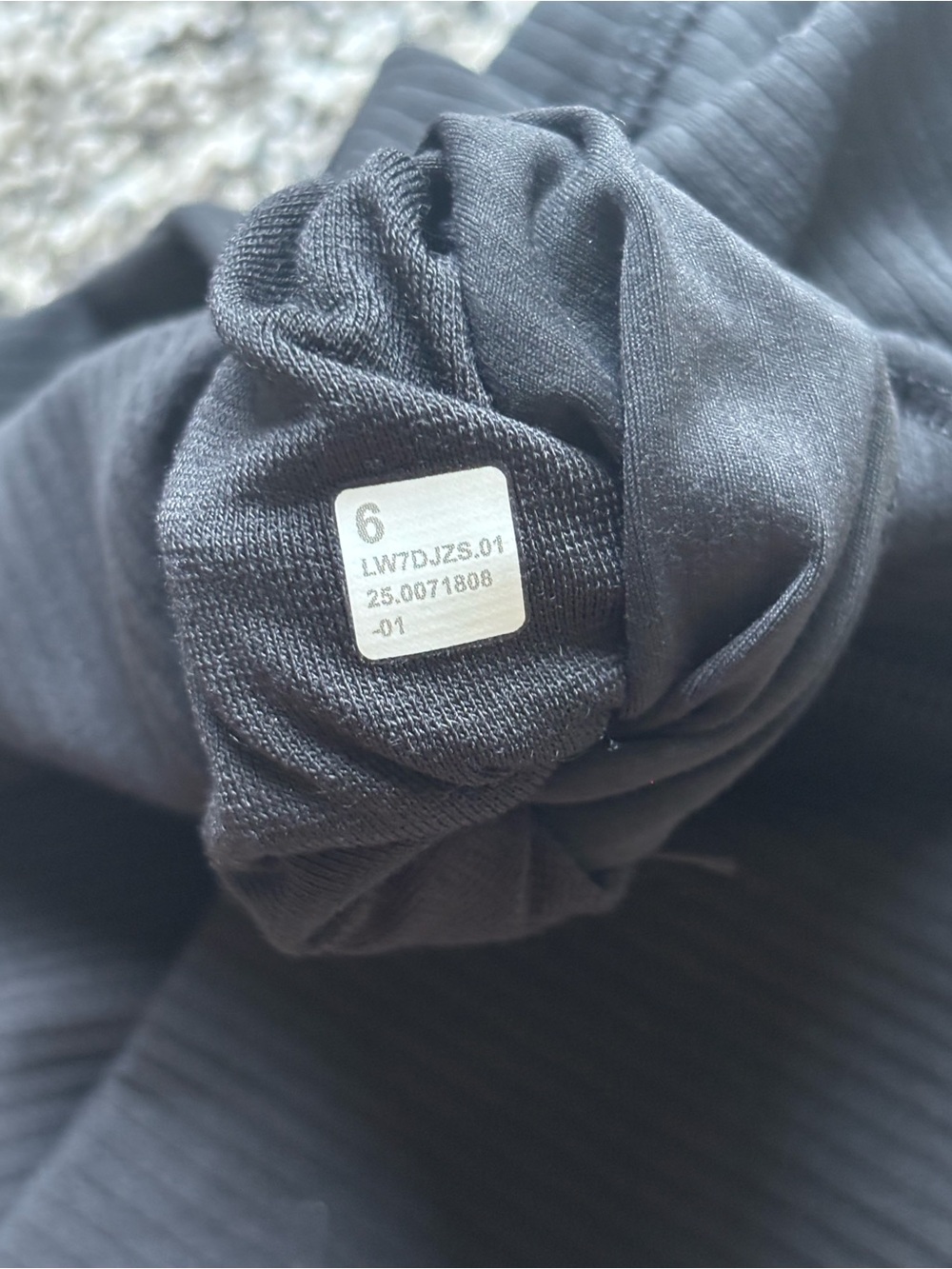 Lululemon Align High Rise Ribbed Short 4" Sz 6 - Picture 5 of 5